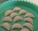 Foto langkah ke 4 dari resep Pastel sayur teri putih.