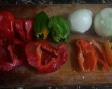 Foto del paso 1 de la receta: Pollo esmechado full vegetales acompañado con tapas de berenjena