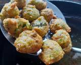Pudina-Rice Pakoras recipe step 3 photo