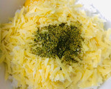 Foto del paso 2 de la receta: TORTITAS CROCANTES DE ARROZ 🌾 🍚 🍛 (SALADAS)