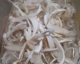 Foto langkah ke 1 dari resep Sop Jamur Tiram.