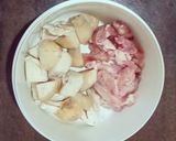 รูปขั้นตอนการทำที่ 1 ของ บะหมี่โอ๊ตหน้าไก่ไข่ดาวน้ำคีโต