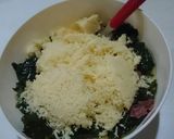 Foto langkah ke 4 dari resep Omelet bayam panggang with cheese and smoke beef (spinach cheese combo with smoke beef).