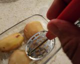 A picture of step 1 of Smashed Potatoes.