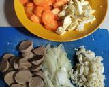 Foto langkah ke 1 dari resep Capcay Goreng.