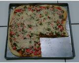Foto langkah ke 6 dari resep Pizza <Empuk, Simple & No Telur>.