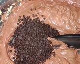 Foto langkah ke 4 dari resep Red Velvet Cookies Choco Chip.