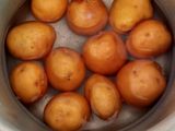 રાજકોટ ના  ફેમસ ભૂંગળા બટેકા (Bhungala Bataka Recipe In Gujarati)