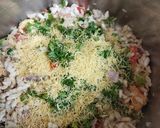 A picture of step 3 of Bombay style Sukha bhel.