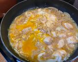 A picture of step 7 of Oyako-don (Parent-child rice bowl 🐔 🐣).