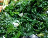 Foto del paso 5 de la receta: Amanida d'espinacs amb dátils i soja