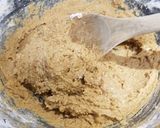 Foto del paso 2 de la receta: Galletas con dulce de leche y pepitas de chocolate