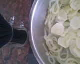 Foto del paso 4 de la receta: Espaguetis negros con gulas, champiñones y gambas