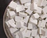A picture of step 1 of Palak paneer.
