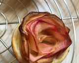 Une image de l'étape 12 de Rose feuilletée à la cannelle.