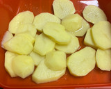 Foto del paso 2 de la receta: Patatas al ajillo estilo Jaén en estuche Lékué