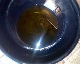 A picture of step 3 of Farar shinkafa da miyar kifi with salad.