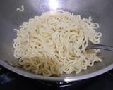 Foto langkah ke 1 dari resep Mie Instan Kuah Nyemek.