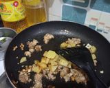 Foto langkah ke 3 dari resep Kentang daging kecap.