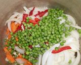 Foto del paso 2 de la receta: Pollo Arvejado