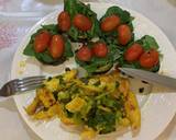 Foto del paso 3 de la receta Pollo a la plancha con ensalada de berenjenas a la plancha, espinaca y tomates cherry