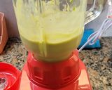 Foto del paso 2 de la receta: Batido súper nutritivo de banana y palta 😊