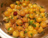 Foto del paso 8 de la receta: Tiburones, en salsa de tomates cherrys amarillos