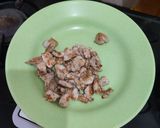 Foto langkah ke 3 dari resep Tumis Ayam Kol.