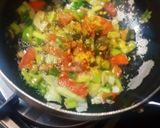 A picture of step 1 of Saffola Masala otas.