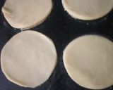 A picture of step 3 of MawaChandrakala.