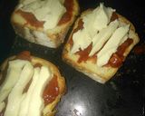 Foto del paso 2 de la receta: Pizzetas de pan lactal súper rápidas