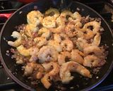 Foto del paso 4 de la receta: Pasta con camarones al olivo