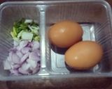 รูปขั้นตอนการทำที่ 1 ของ ไข่เจียวโบราณ สูตรคึโต