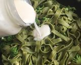 Foto del paso 4 de la receta: Pasta de espinaca estilo Alfredo (bajo en grasa y a mi manera)