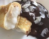 Kókuszkrémes palacsinta csokoládé öntettel recept fázis 6 fotója