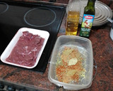 Foto del paso 1 de la receta: Hígado adobado a la plancha con papas arrugas