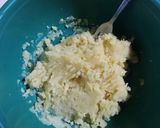 Foto langkah ke 1 dari resep Stik Kentang Keju.