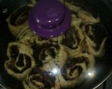 Foto langkah ke 7 dari resep Cinnamon rolls, ekonomis, no oven, pake teflon aja.