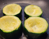 Foto del paso 5 de la receta: Rollitos de calabacín rellenos