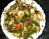 A picture of step 4 of Beans coconut stir fry.