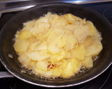 Foto del paso 1 de la receta: La tortilla española por excelencia