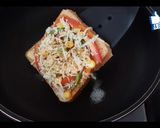 A picture of step 4 of Bread Pizza.
