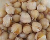 عکس مرحله 1 از دستور سالاد نخود و پنیر