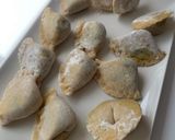 Foto del paso 4 de la receta: Tortellini de carbonara, setas y lima, rellenos de acelgas, cacahuete, aceituna, mozzarella