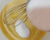 Foto del paso 2 de la receta: Bizcocho de yogur y limón rápido al microondas