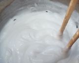 Foto langkah ke 3 dari resep Bubur sumsum tepung beras.