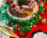 A picture of step 4 of Christmas -Cinnamon wreath Bread.