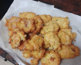 Foto del paso 5 de la receta: Buñuelos de atún y marisco con alioli express