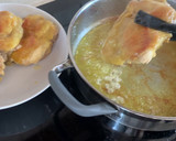 Foto del paso 2 de la receta: Contramuslos de pollo con salsa de tomate casera