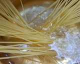 Foto langkah ke 1 dari resep Omelet Spaghetti.